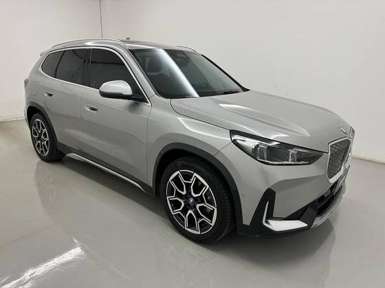 BMW iX1 ELÉTRICO eDRIVE20 X LINE BMW iX1 ELÉTRICO eDRIVE20 X LINE
